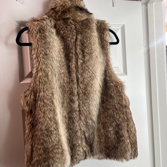Women’s Brown Fur vest - Picture 4 of 4